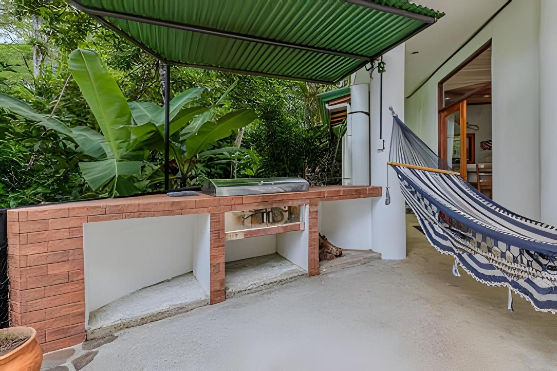 The Jungle Inn Dominicalito Exterior foto